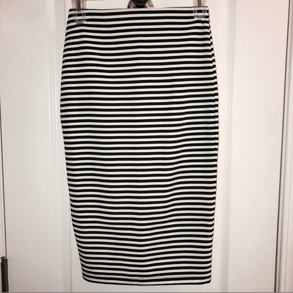 F21 Black and White Striped Pencil Skirt NWOT - Picture 2 of 7
